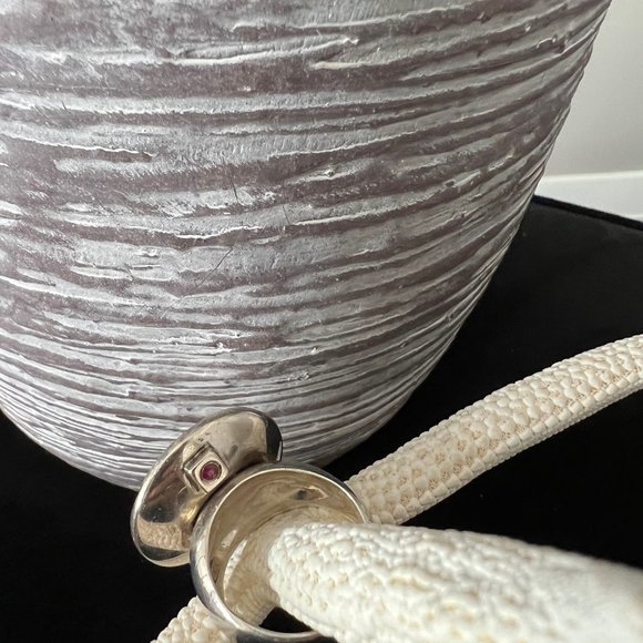 Elle hammered silver ring - Size 7 - Picture 3 of 3